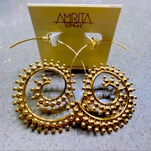 NEVER WORN Amrita Singh Gold Tone Earrings
